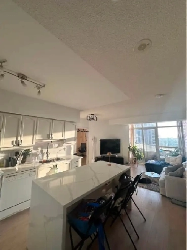 For Rental Beautiful & Spacious 2 bed 2 bathroom Condo Image# 2