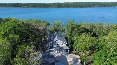 125 Davidson Drive, Rock Lake Image# 3