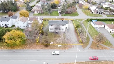 FOURPLEX / DEVELOPMENT LOT FOR SALE IN OTTAWA/ORLEANS!