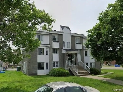 6 plex résidentiel à Vendre à Saint-Eustache Image# 1