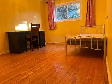 Rooms for rent near Seneca college Newnhan campus