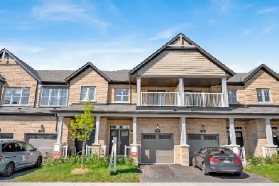 Stunning Townhome For sale in Whitby! T-19 Image# 1