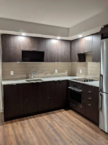 Luxury 1 Bedroom   1 Den Condo for Rent – Kennedy/401