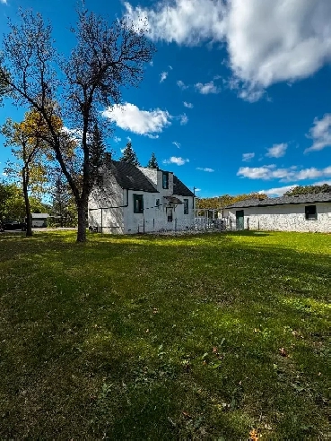 3 Bed, 1 Bath Home for Rent in East St. Paul Image# 1