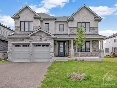 4 Bedroom Must See In Ottawa Image# 1