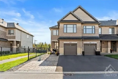 3 Bdrm  / 3 Bth  in Stittsville Image# 1