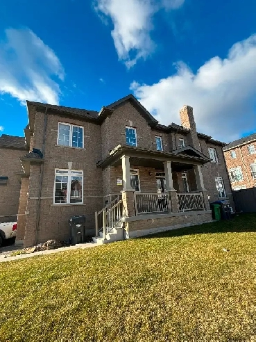 Rooms for rent in Brampton