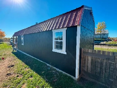 Cabin with electricity and wood stove Image# 1