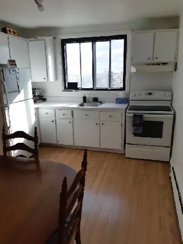 4 et demi à Ste-Foy disponible pour le 1er janvier 2025