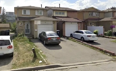 Affordable Rooms for Rent near Humber College – 11 Woodsview Ave