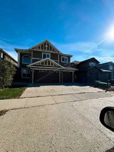 Chestermere SHORT TERM RENTAL, 5 bed, 4 bath, trip Garage Image# 3