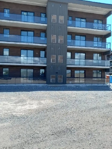 REAL ESTATE Image# 1