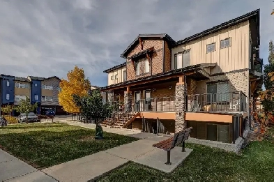 AMAZING 2 BED 2 BATH AIRDRIE TOWNHOUSE WITH 2 PARKING STALLS Image# 1