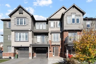 Immaculate 3-storey 1,100 sqft Freehold Townhome in Avalon! Image# 1