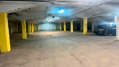 ENTREPOSAGE AUTO/VUS/SEADOO Image# 1