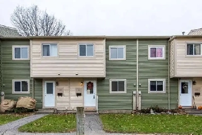 Orleans 3 Bedrooms Townhouse for rent Image# 1