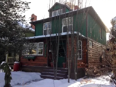 Rooms for rent within 2 blocks from a bus to UofA