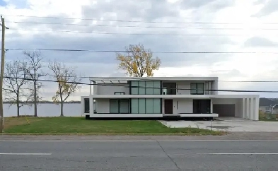 Power of Sale Modern Newer Waterfront 5200sqft $2,800,000 Bellvi Image# 1