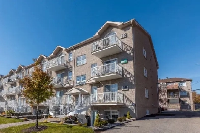 Condo for sale - 8955 Av. René-Descartes app. 302 Image# 1