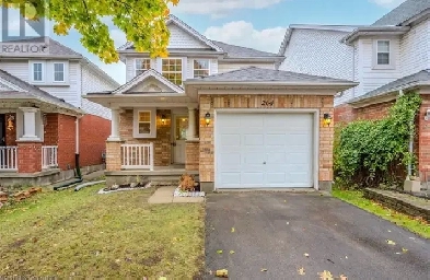 Waterloo House for sale - 264 Pineland Place