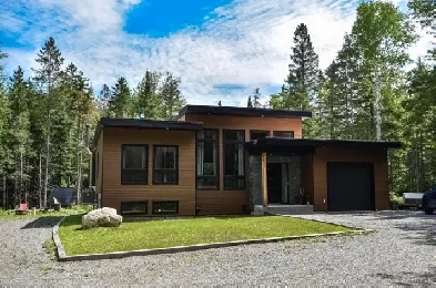 Vends magnifique chalet. St Hippolyte, Laurentides. Image# 3