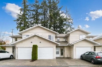 3 Bedroom Townhouse! Image# 1