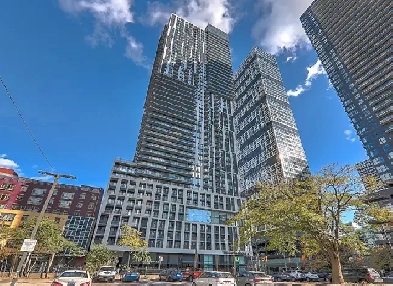 Downtown Toronto 2 bedrooms with one parking Condo for sale. Image# 1