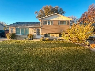 Welcome to beautiful Selkirk,MB! NEW PRICE Image# 1