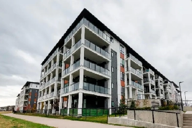 Outstanding 2 bedroom, 2 bath Condo in NW Calgary Image# 2