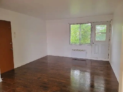 Grand 5 ½ à Anjou – près de toutes les commodités