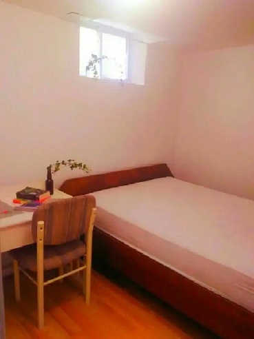 Three private bedrooms of the house on Steels/Brimley for rent Image# 1