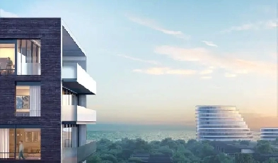 Brightwater at PortCredit 1  big den w/lakeview/selling at cost