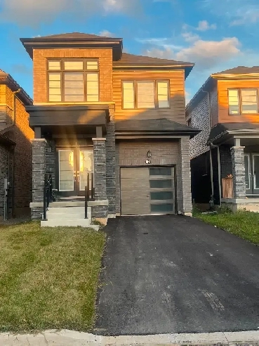 Gorgeous 4 Beds, 2.5 baths for rent in Thorold, Niagara Region Image# 1