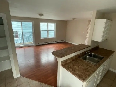 Spacious 2 bedroom, Central Halifax, Available December 1st Image# 1