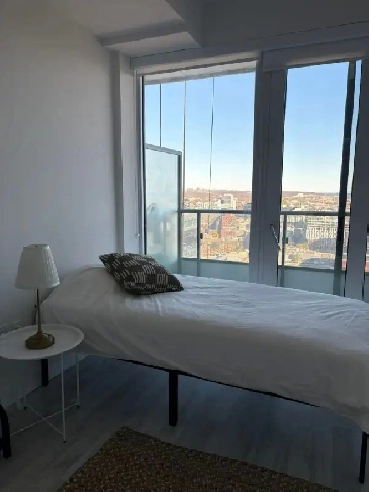 Affordable Flex Room with Stunning City & Lake Views Image# 1