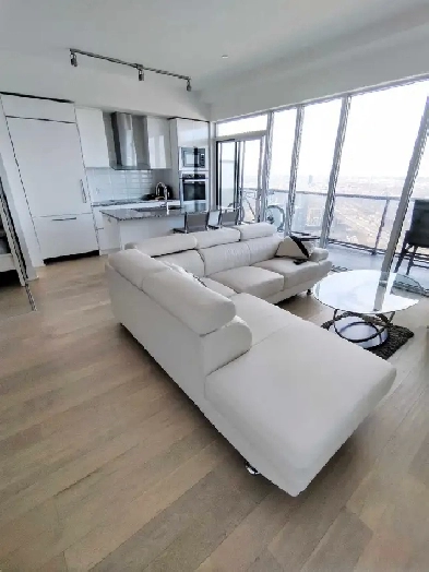 Luxury Penthouse by Lakeshore to share Image# 2