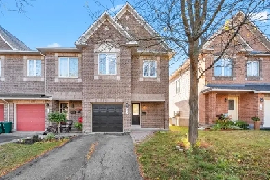 The Best in Barrhaven! Beautiful, bright and upgraded 4 bedroom! Image# 1