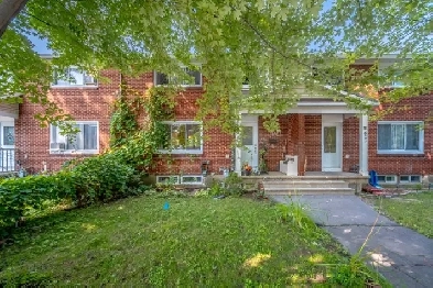 Beautiful and updated home with newer kitchen! Image# 3