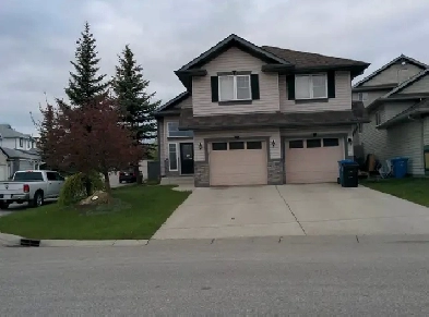 A furnished house for rent short or long term near C-train Image# 1