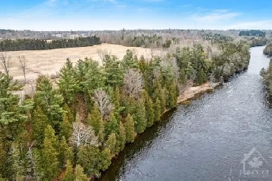 Almonte's recently listed property