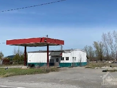 Ottawa's recently listed property Image# 1