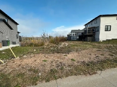 Rare vacant land in Brunello Estates in Timberlea image