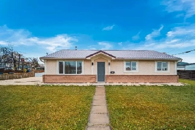 3 BEDROOM JAMESWOOD BUNGALOW AVAILABLE FOR LEASE! Image# 1