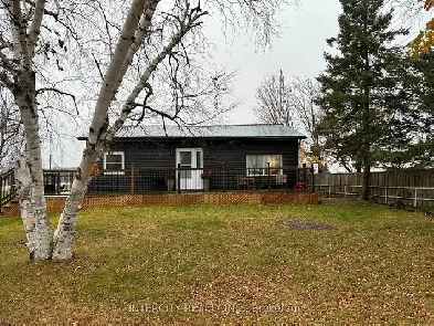 2447 County Road 8, Prince Edward CountyPrince Edward County