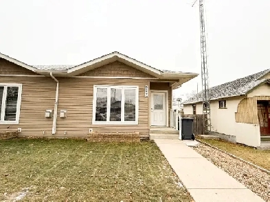 Half Duplex Unit FOR SALE -- Ponoka Image# 1