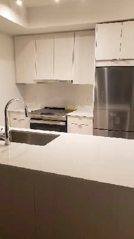 Brand New 1Bed   Den 1Park Condo for rent/Square One Mississauga Image# 1