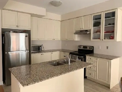 4 Bedroom 3 Bath House for Rent Brampton $3199 Image# 1