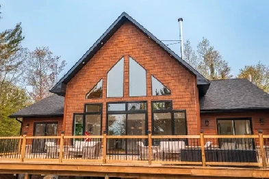 Cottage for Sale on Kawagama Lake Haliburton County, ON Image# 1