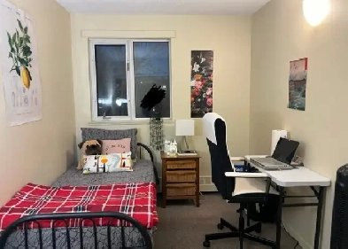 Room for UoG student on campus