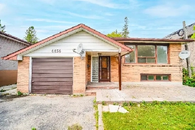 BEAUTIFUL DETACHED BUNGALOW FOR SALE IN TORONTO Image# 1